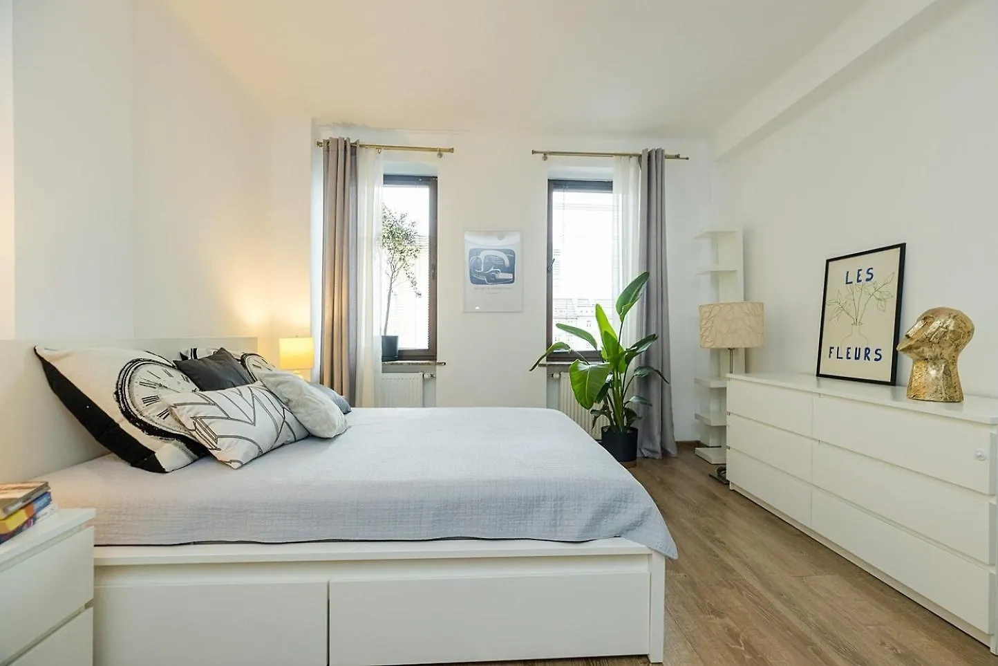 Апартаменты Superapart Chmielna Apt 100, Comfort And Style In The Heart Of The City Варшава